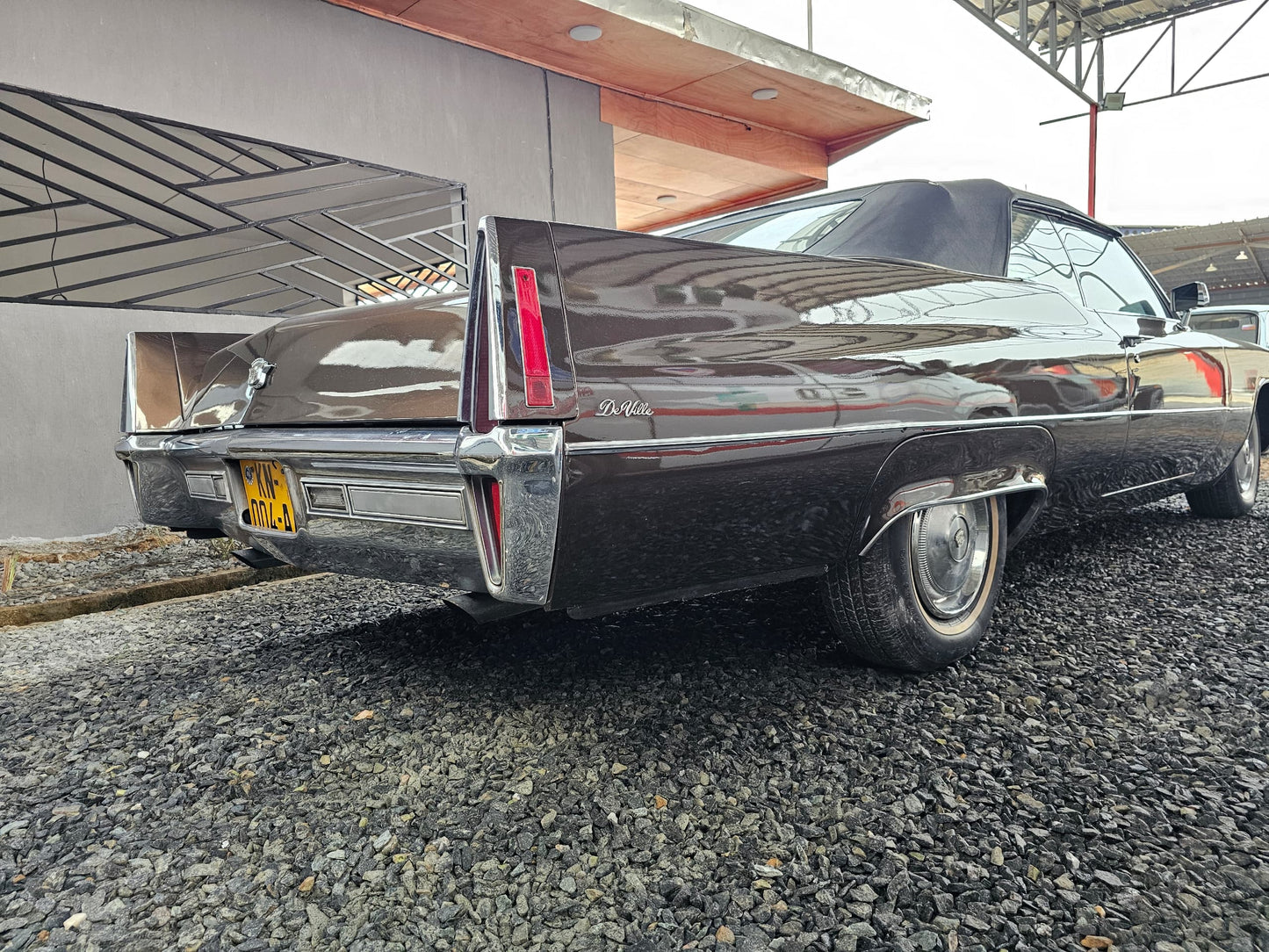 CADILLAC DEVILLE